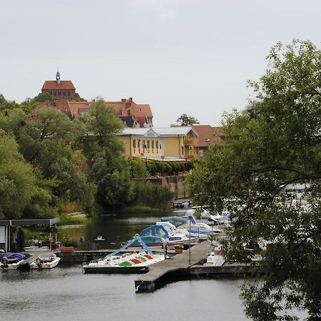 Hotel garni Am Hafen Havelberg Exterior foto